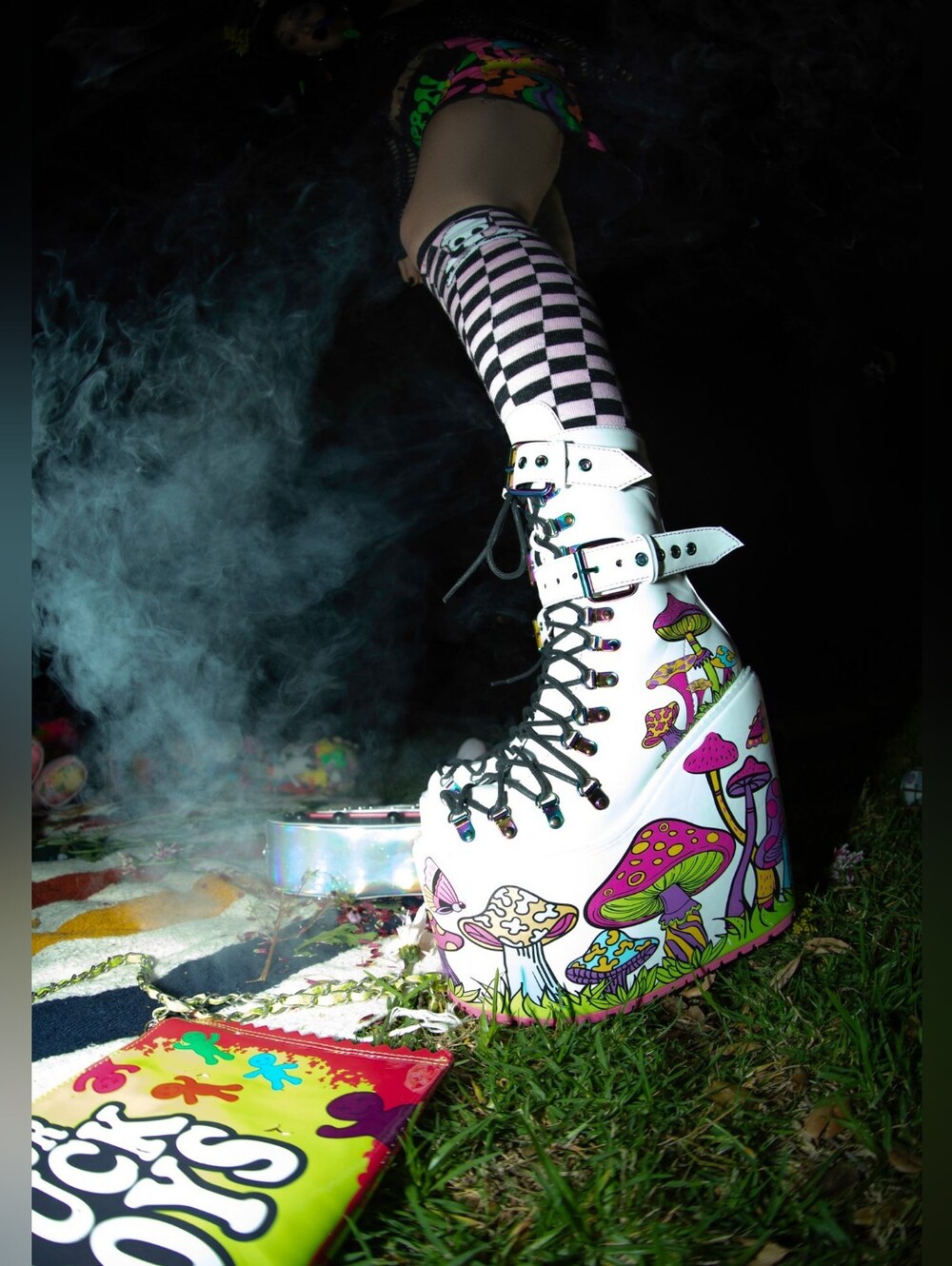 CURRENT MOOD® Psychedelic Fairytale Double Stack Traitor Boots in White | Size 9 - Picture 11 of 11